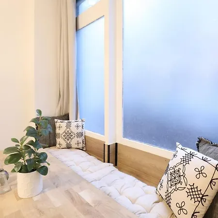 Demaistre Refurbished Close To Sacré Coeur 4p Parigi